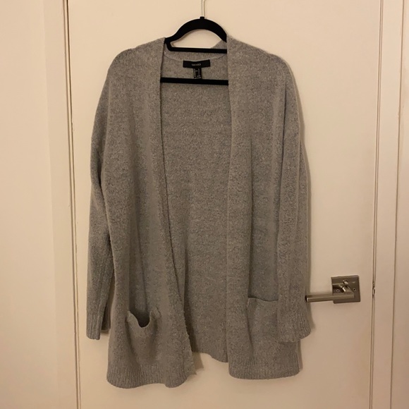 Forever 21 sweater - Picture 1 of 5